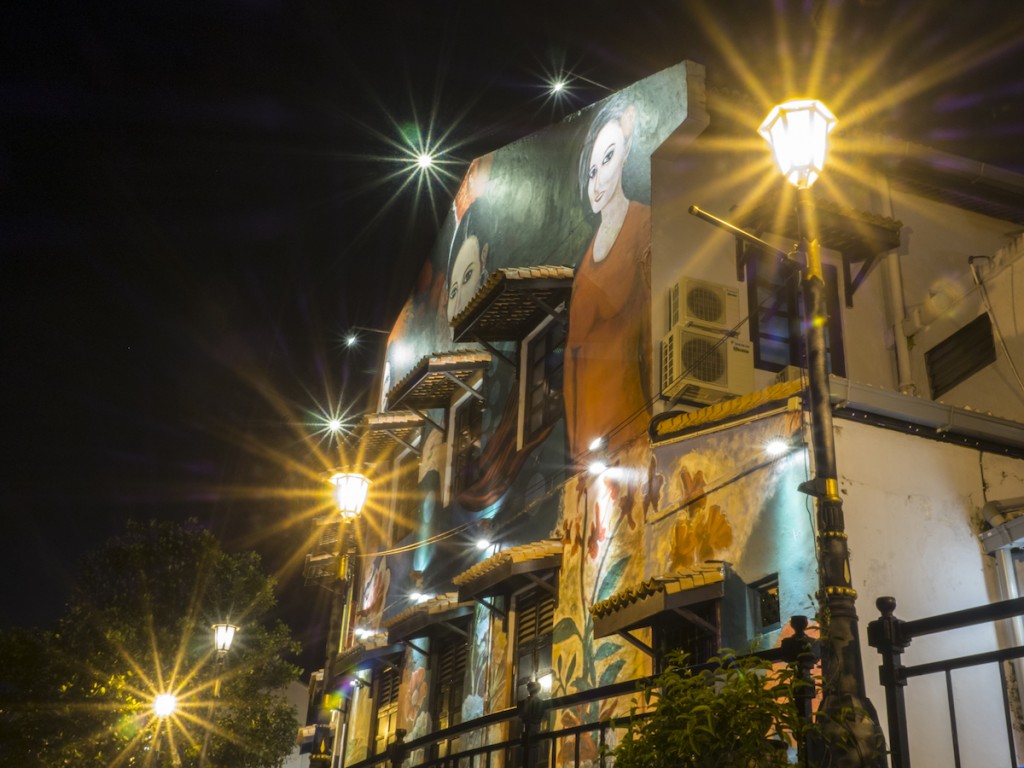 Casas pintadas con arte urbano en Melaka